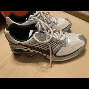 Youth Nike tennis shoes